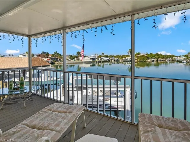 $999,000 | 565 Coconut Avenue, Goodland, FL 34140