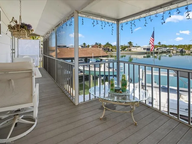 $999,000 | 565 Coconut Avenue, Goodland, FL 34140