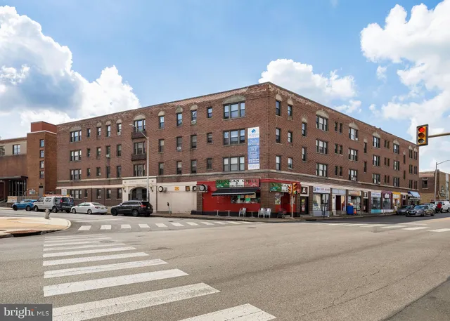 $1,110 | 7250 Chestnut Street, Unit E 301, Upper Darby, PA 19082