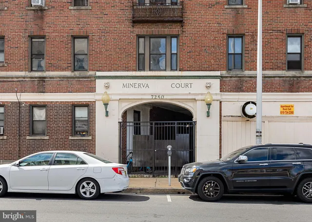 $1,110 | 7250 Chestnut Street, Unit E 301, Upper Darby, PA 19082