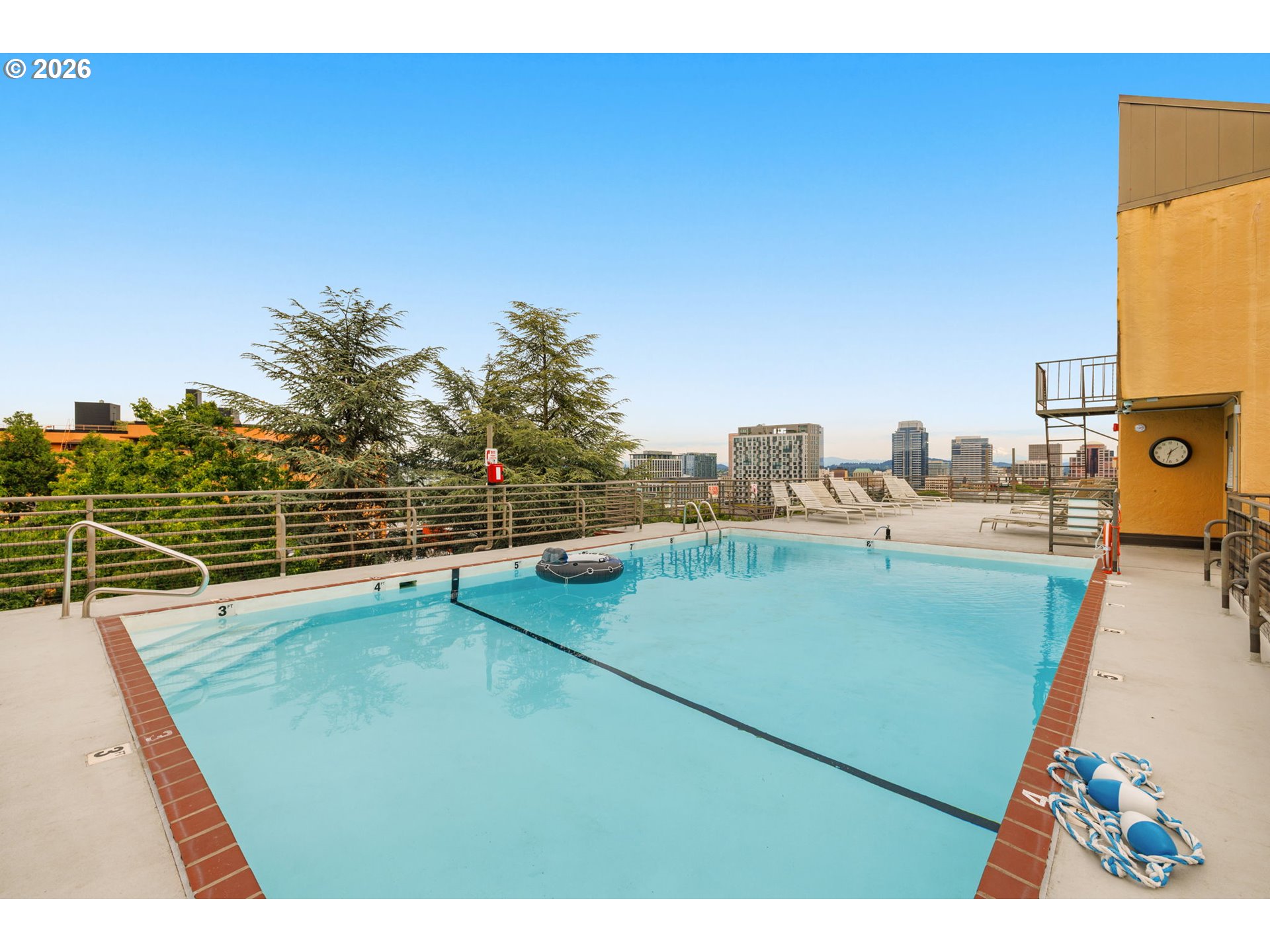 2021 Southwest Main Street, Unit 11 Portland, OR 97205 - Photo 29 of 32 Gallery Image 29