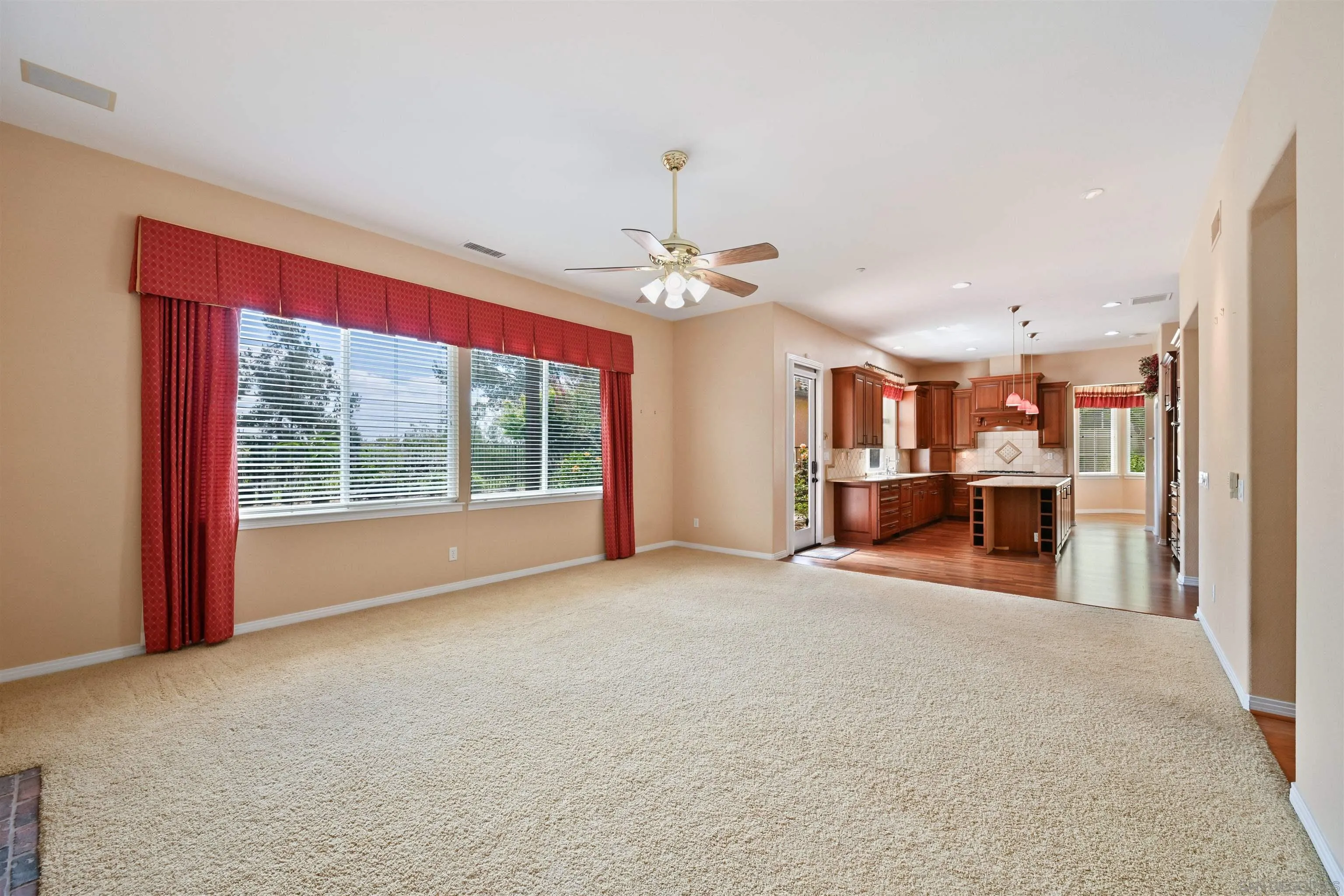 2116 Kirkcaldy Road Fallbrook, CA 92028 - Photo 5 of 39