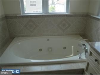 9213 Old Newtown Road Philadelphia, PA 19115 - Photo 11 of 12 Bathroom