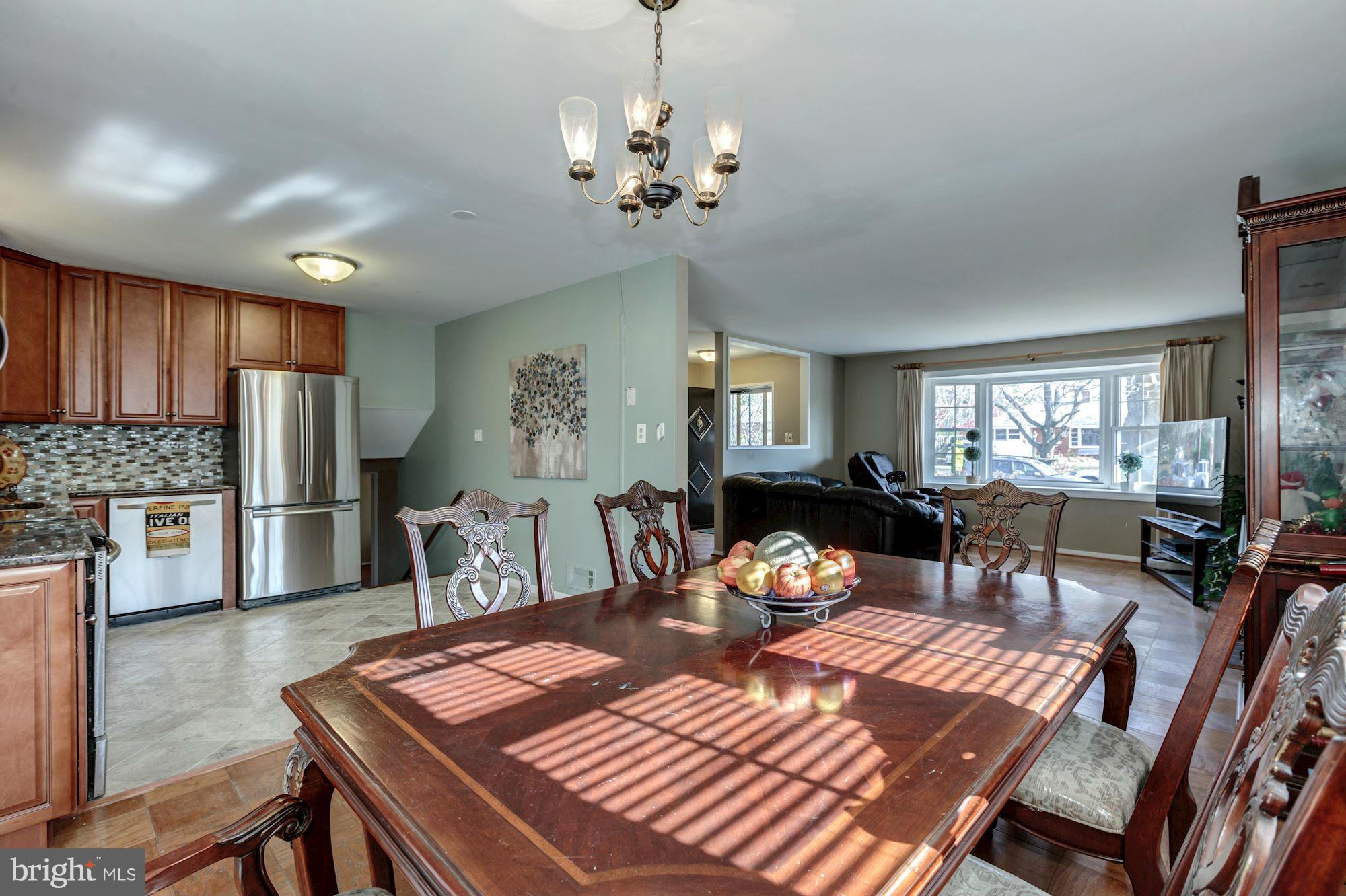 5501 Moultrie Road Springfield, VA 22151 - Photo 6 of 30 Dining Room