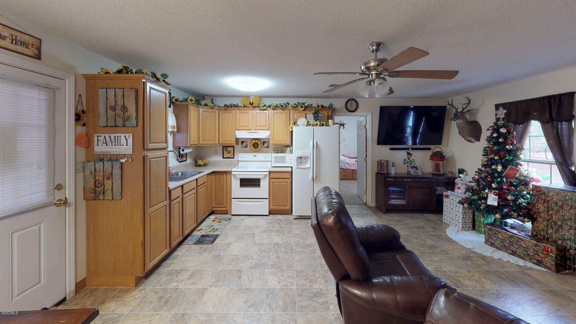 199 Jim Miller Road Leakesville, MS 39451 - Photo 4 of 14 03