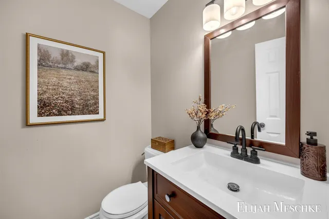 $499,900 | 5664 Nancy Drive Southwest, Wyoming, MI 49418