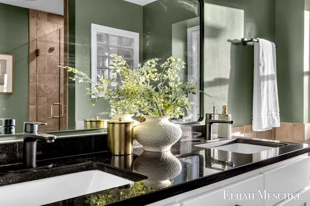 $499,900 | 5664 Nancy Drive Southwest, Wyoming, MI 49418