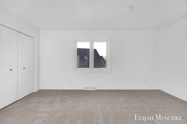 $499,900 | 5664 Nancy Drive Southwest, Wyoming, MI 49418