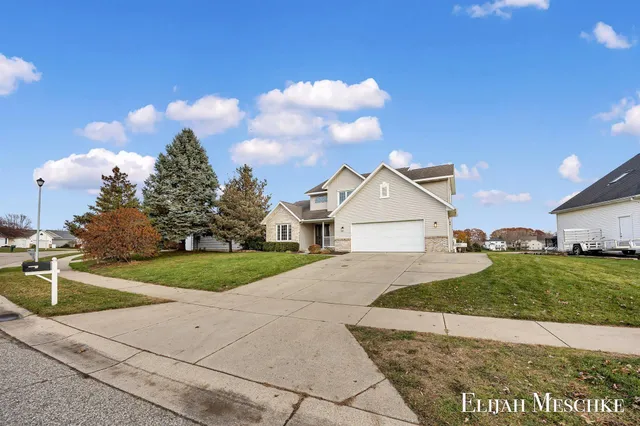 $499,900 | 5664 Nancy Drive Southwest, Wyoming, MI 49418