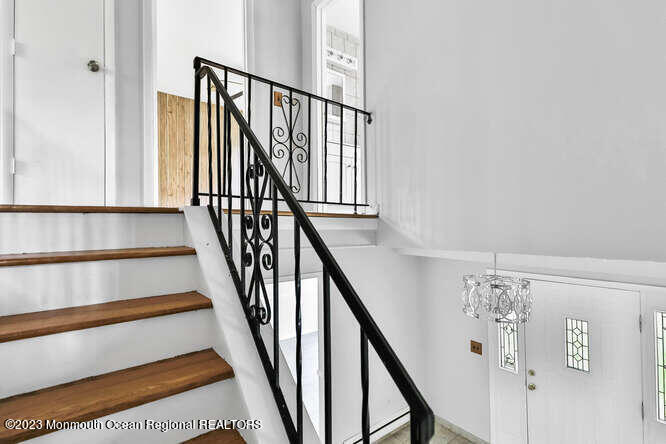 407 Cook Road Jackson, NJ 08527 - Photo 14 of 25 a view of entryway