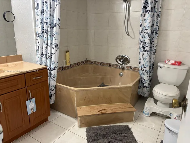 a view of house with outdoor space