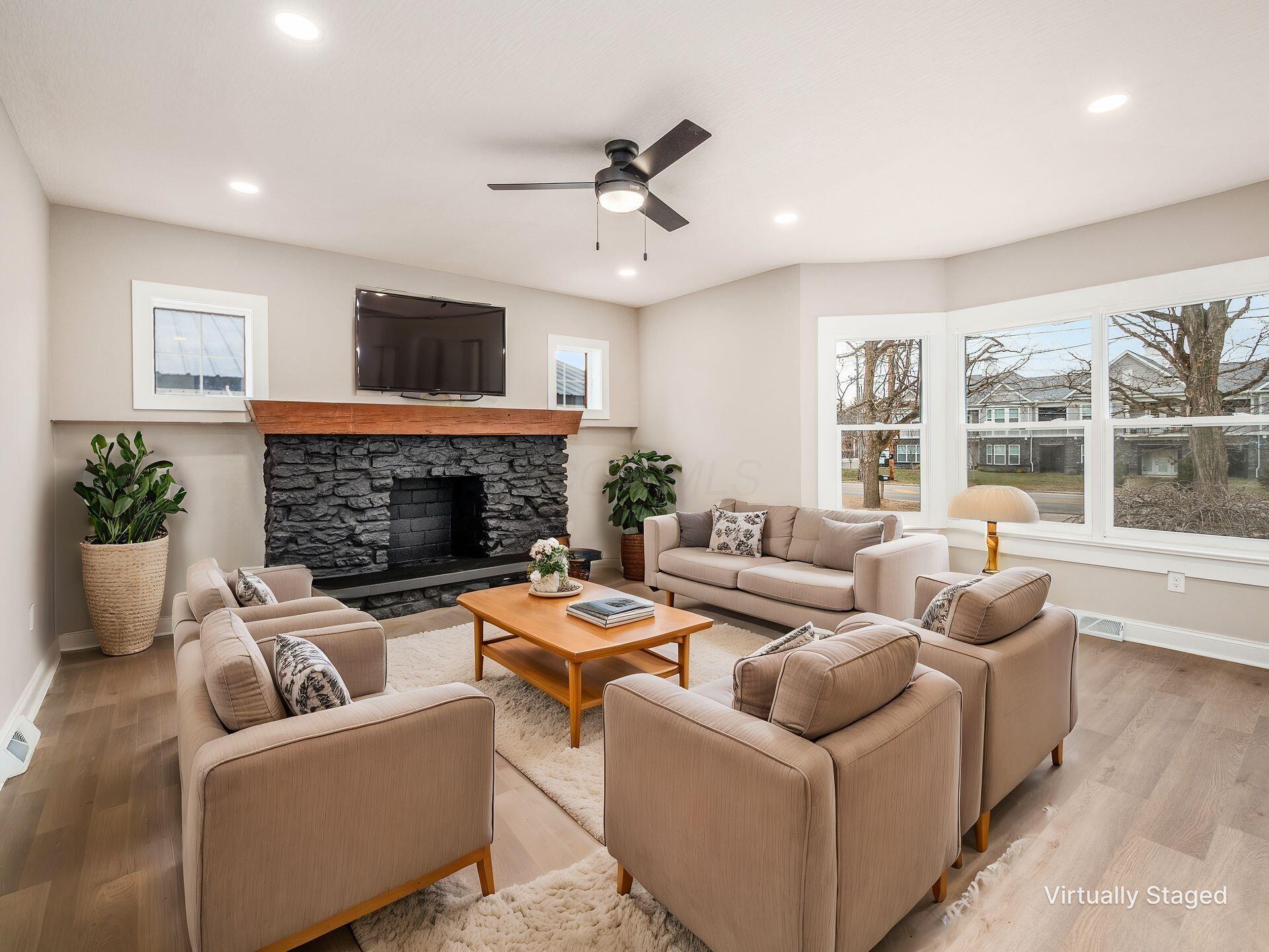 2409 Stratford Road Delaware, OH 43015 - Photo 19 of 50 Family Room