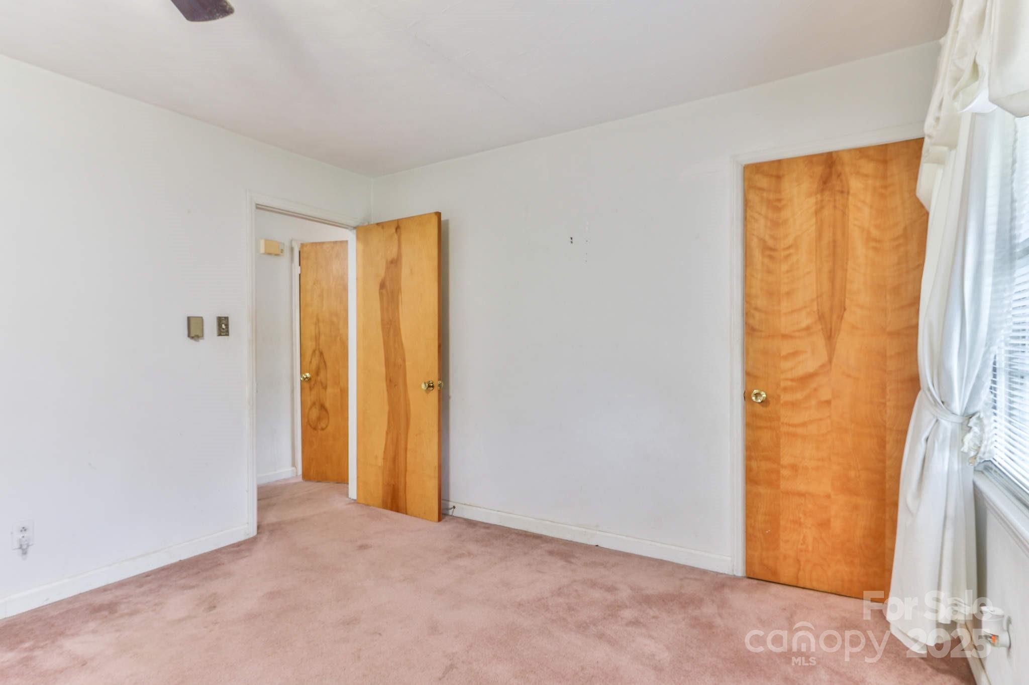 554 Wildlife Access Road Hickory, NC 28601 - Photo 13 of 34 an empty room with window