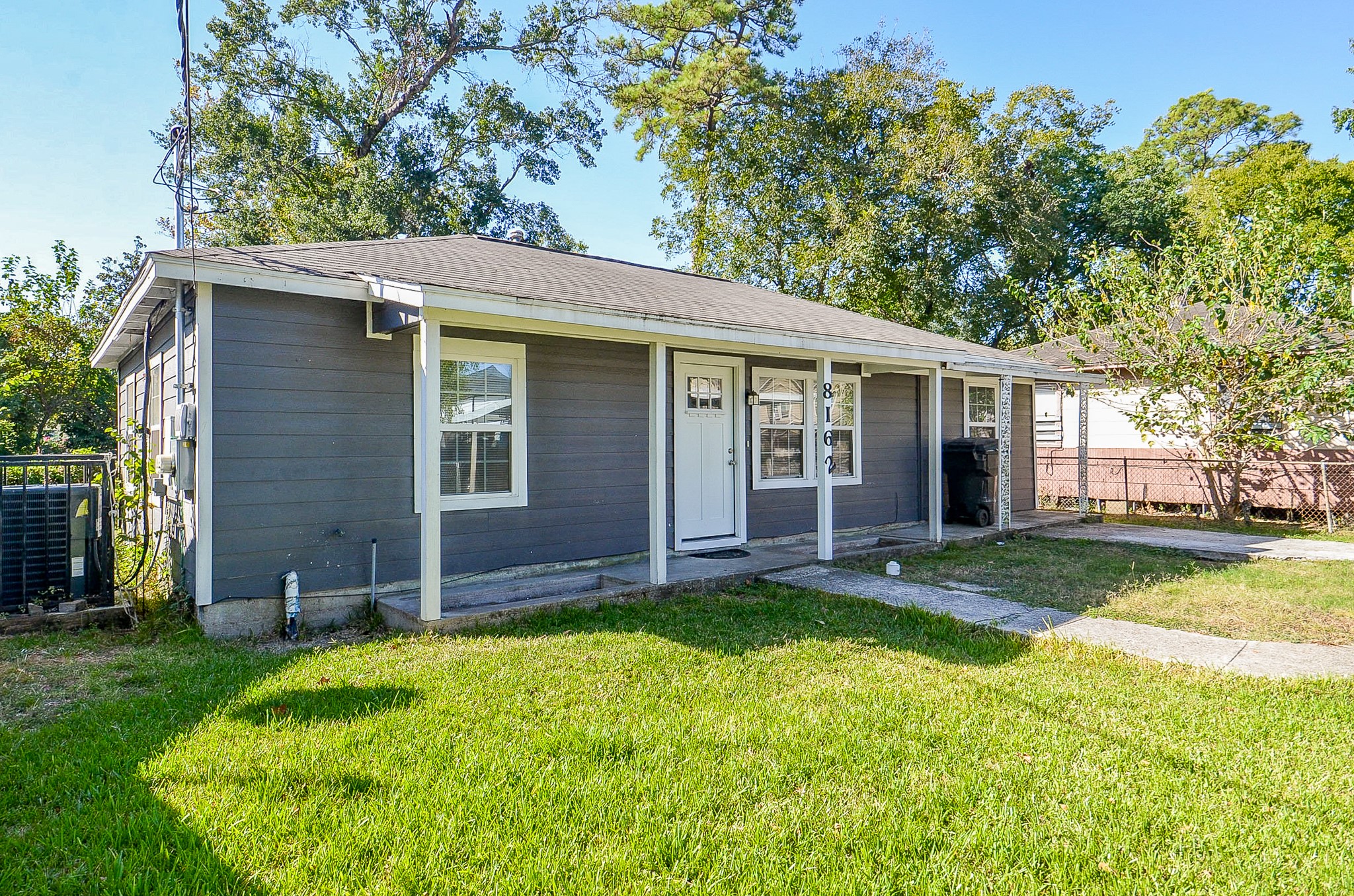 8162 Homewood Lane Houston, TX 77028 - Photo 3 of 20