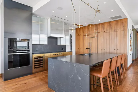 $3,300,000 | 255 Hennepin Avenue, Unit 3303, Minneapolis, MN 55401