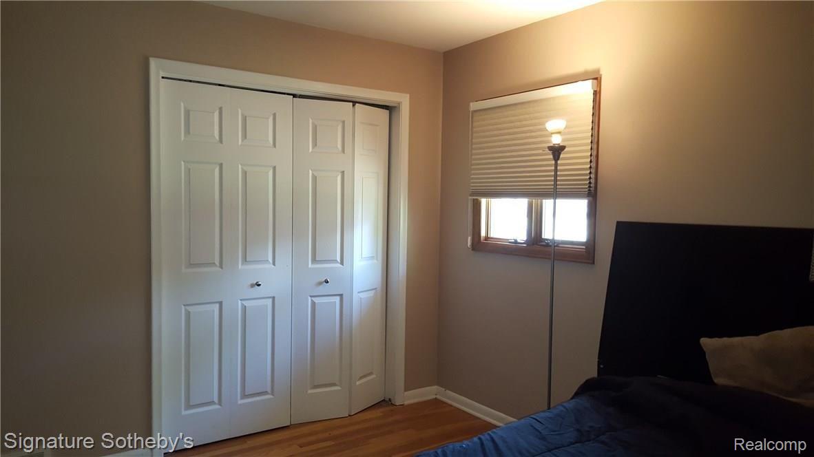 28020 Brandywine Road Farmington, MI 48334 - Photo 9 of 12 brandywine master bedroom.jpg