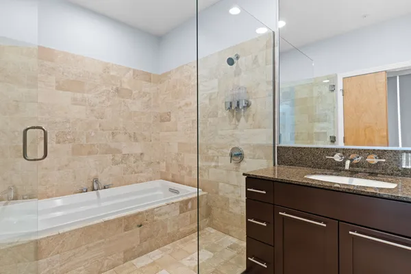 $675,000 | 1600 Barton Springs Road, Unit 4602, Austin, TX 78704