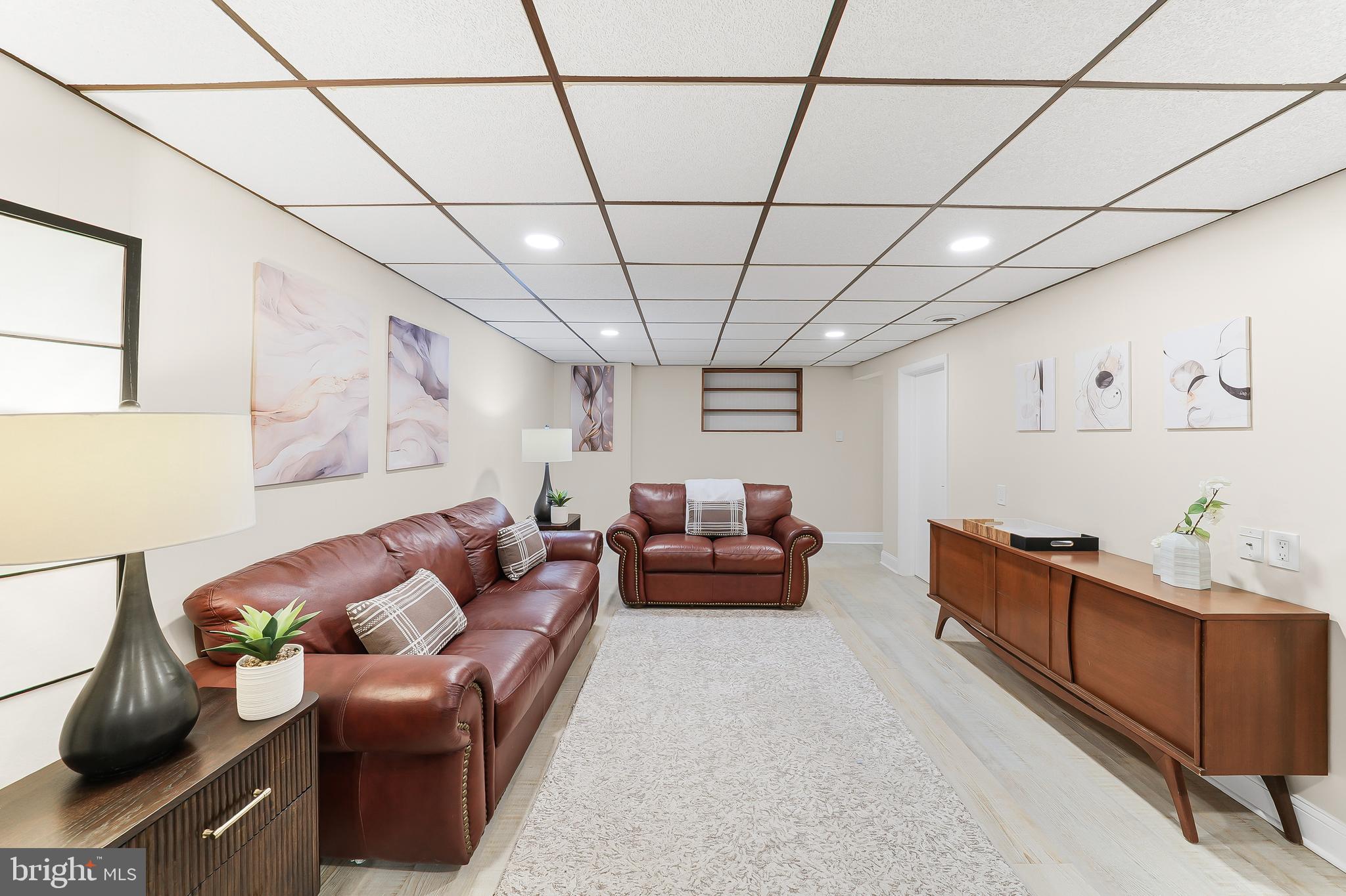 535 Webb Road Chadds Ford, PA 19317 - Photo 33 of 49 a living room with furniture