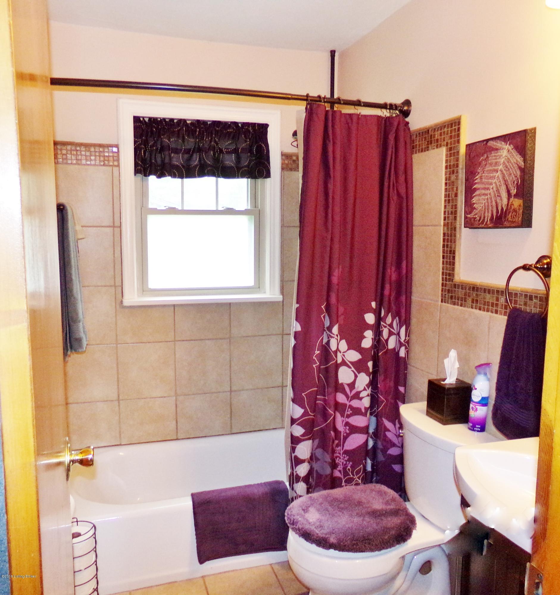 6100 Shadow Run Road Louisville, KY 40219 - Photo 6 of 11 UPDATED FULL BATH