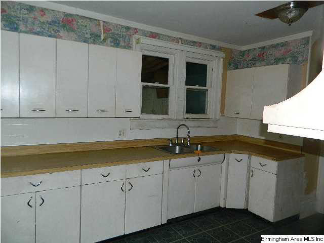 63 Franklin Street Heflin, AL 36264 - Photo 7 of 15