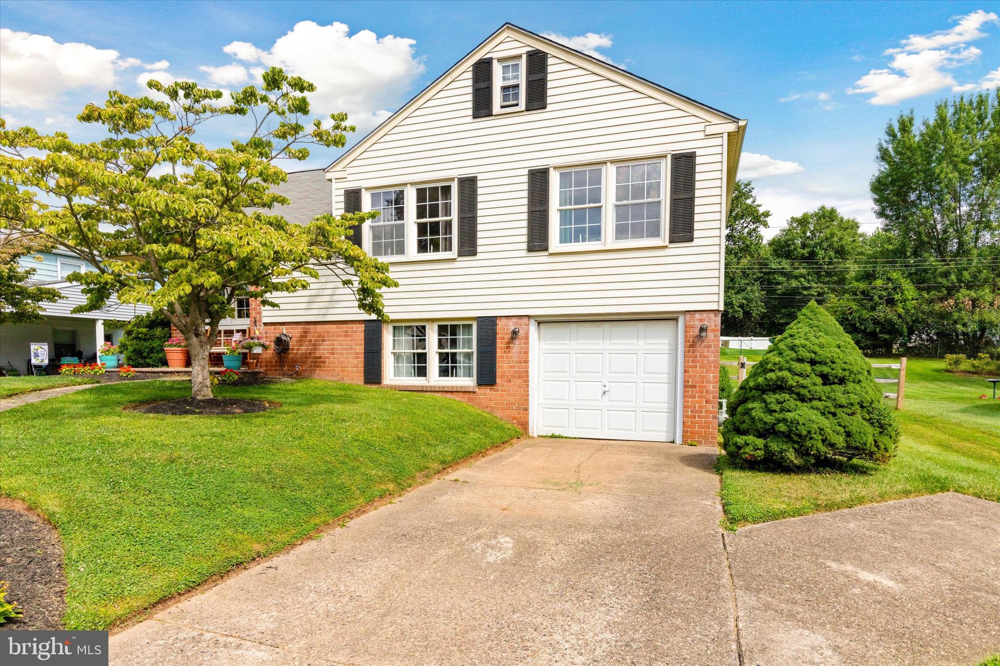3121 Shirlene Road Norristown, PA 19403 - Photo 2 of 35 Gallery Image 2