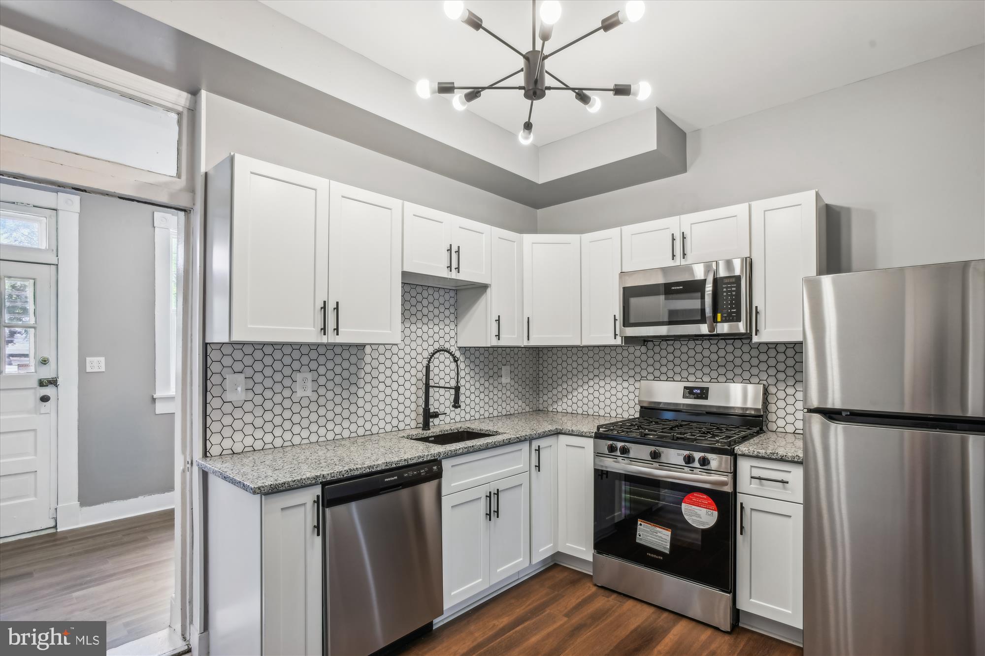 3716 6th Street Baltimore, MD 21225 - Photo 11 of 39 Kitchen