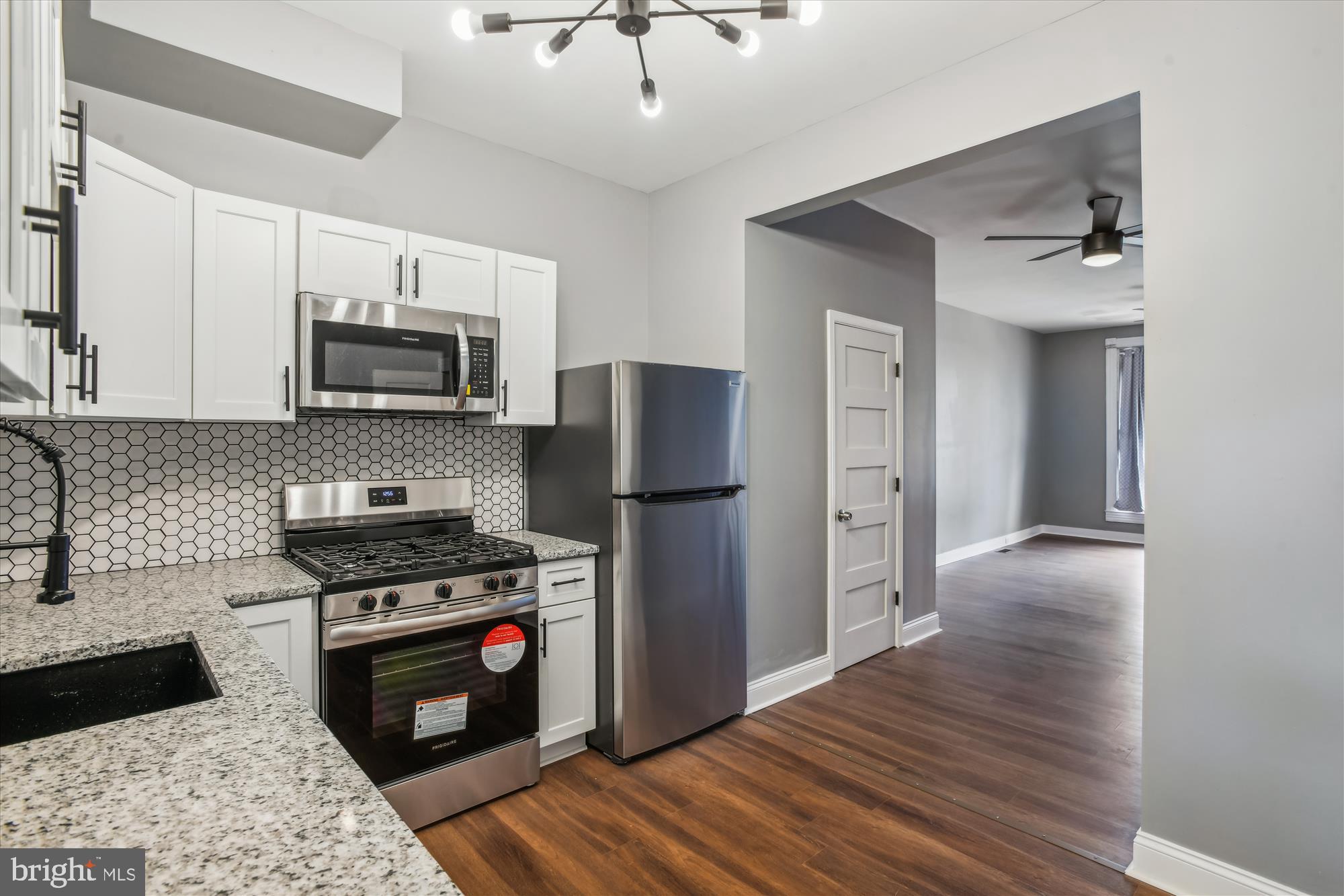 3716 6th Street Baltimore, MD 21225 - Photo 12 of 39 Kitchen