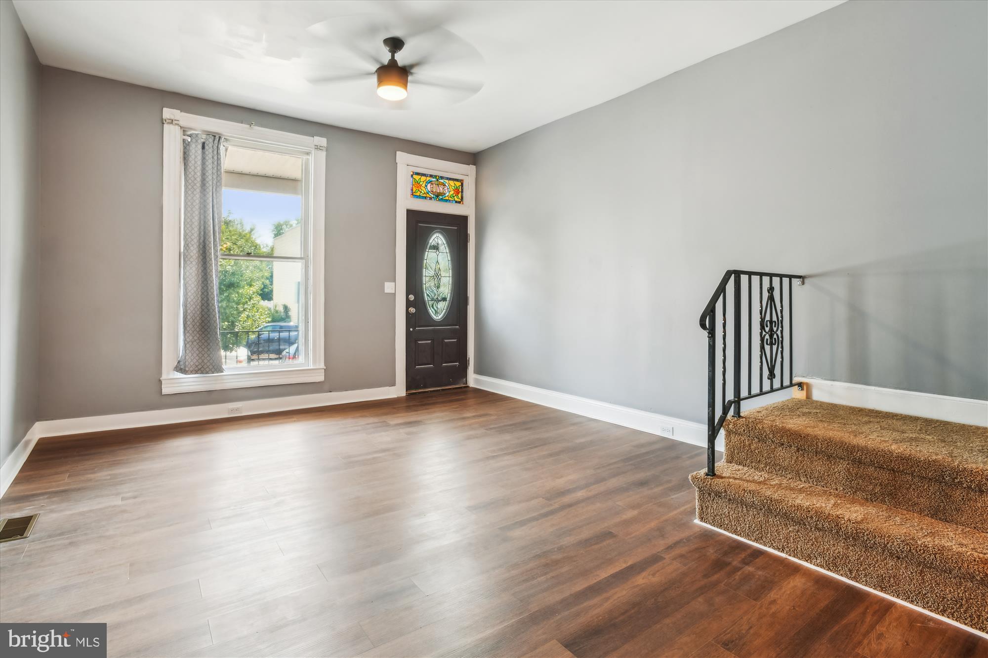 3716 6th Street Baltimore, MD 21225 - Photo 9 of 39 Living Room