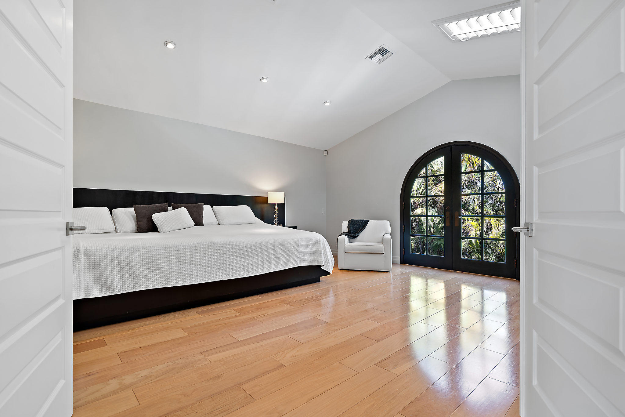 111 Olympus Way Jupiter, FL 33477 - Photo 14 of 47 049-111OlympusWay-Jupiter-FL-small