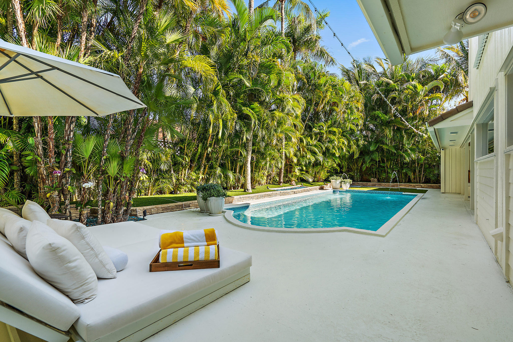 111 Olympus Way Jupiter, FL 33477 - Photo 25 of 47 060-111OlympusWay-Jupiter-FL-small