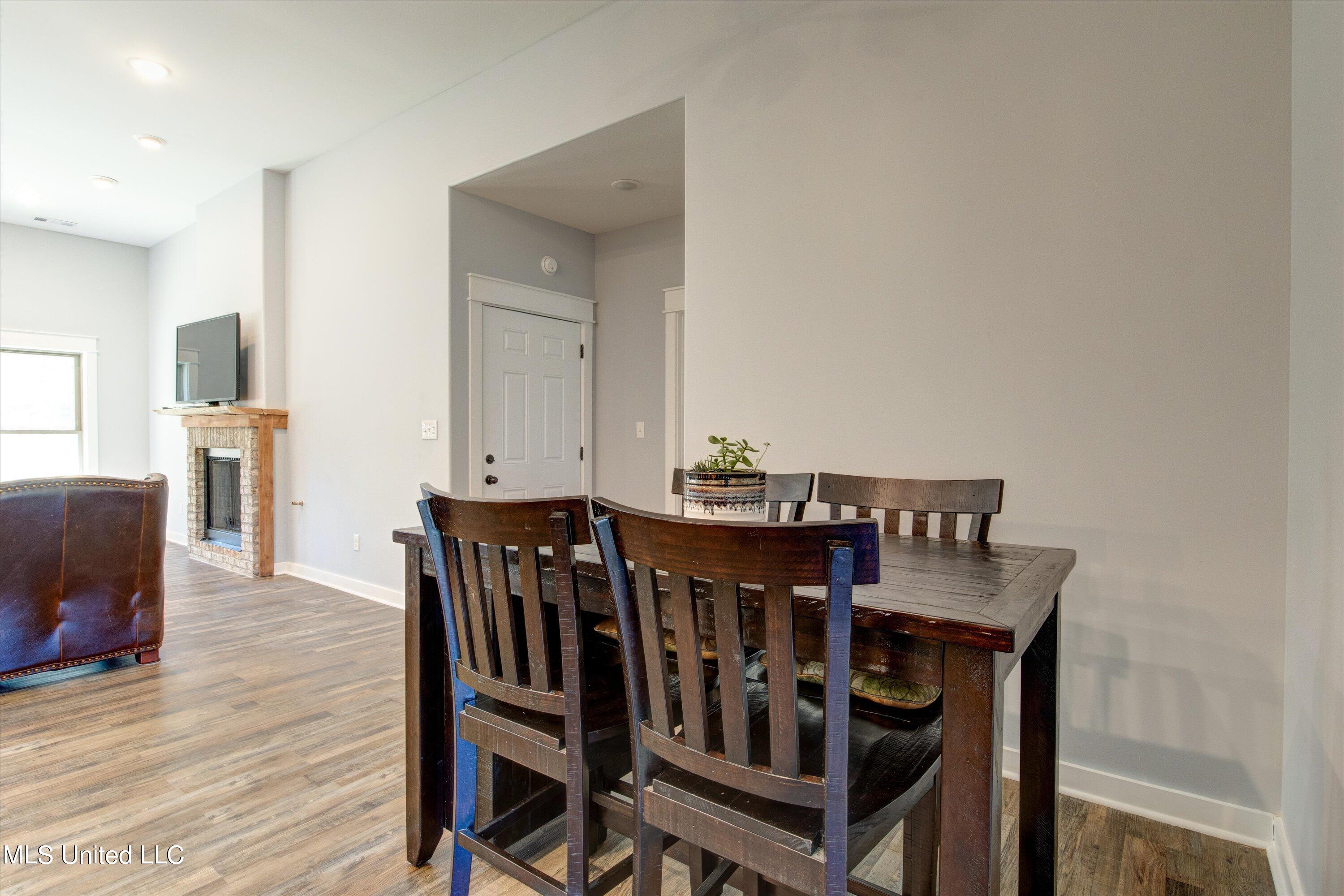 37 Burton Road Senatobia, MS 38668 - Photo 12 of 32 12-IMG_1927_8_9