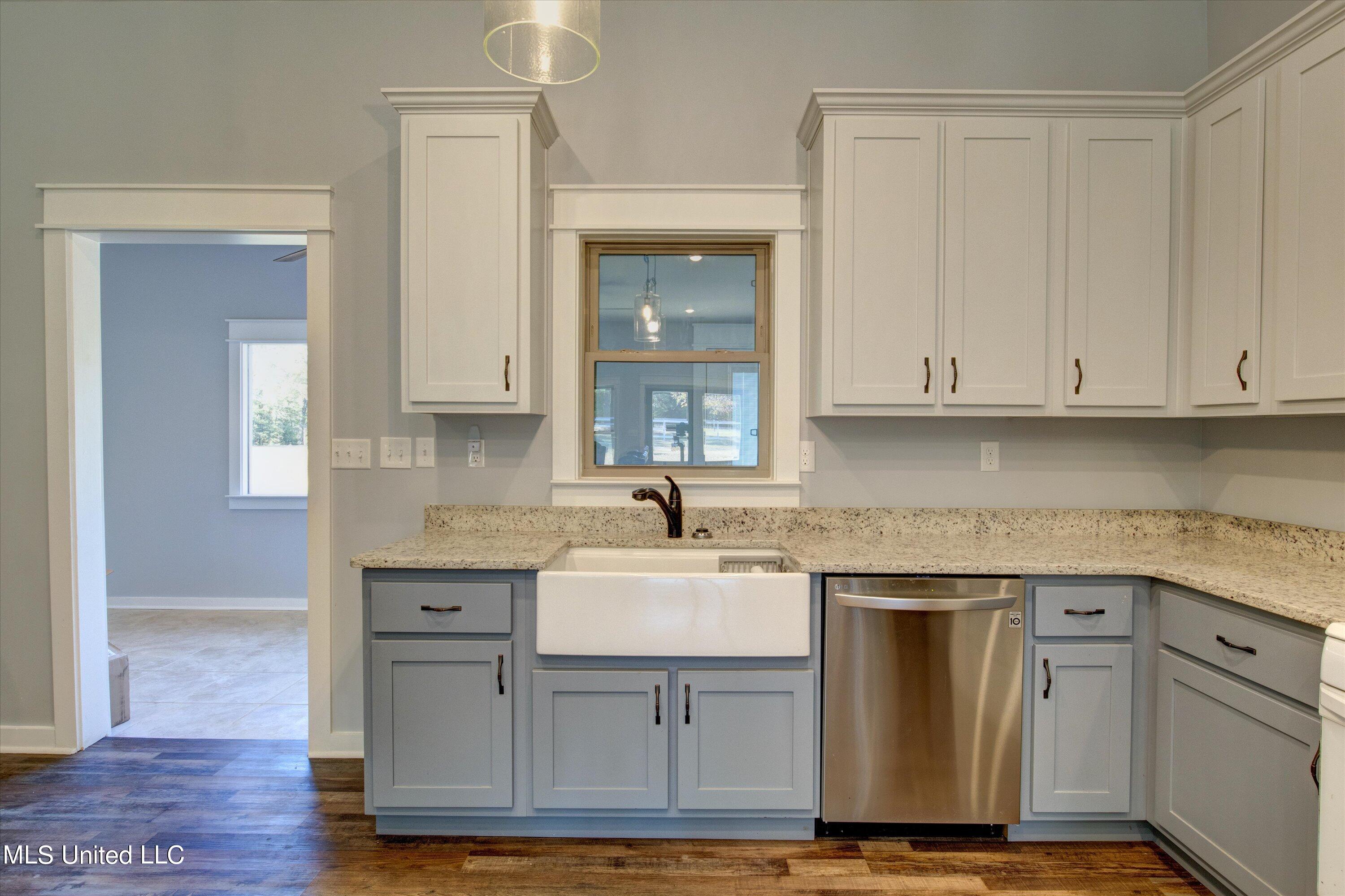 37 Burton Road Senatobia, MS 38668 - Photo 15 of 32 15-IMG_1945_6_7
