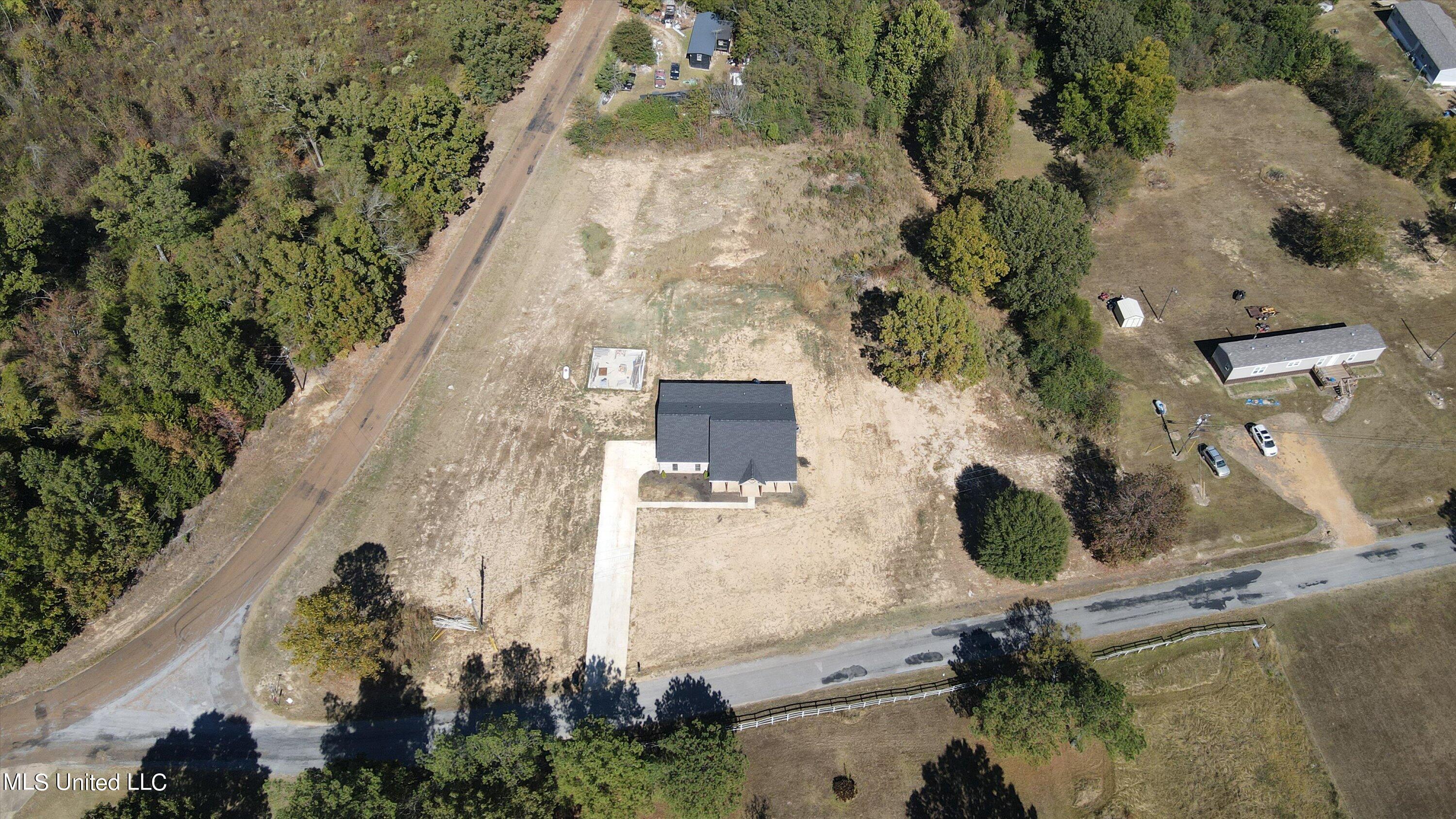 37 Burton Road Senatobia, MS 38668 - Photo 31 of 32 31-DJI_0912