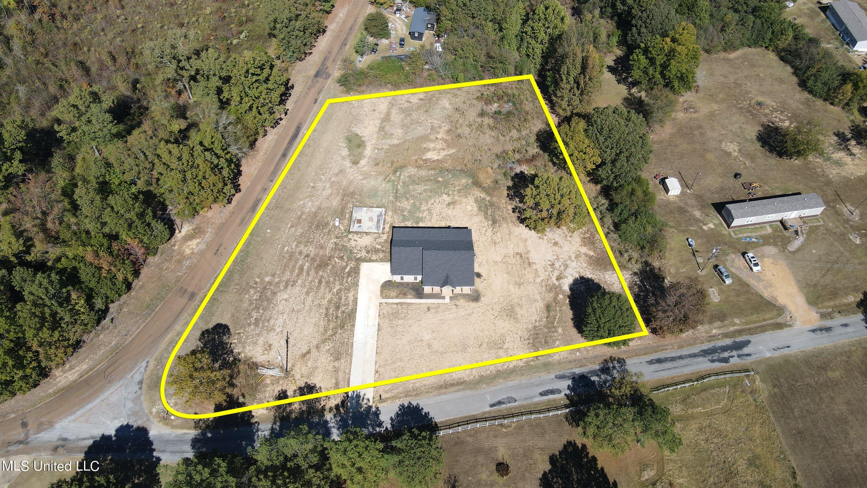 37 Burton Road Senatobia, MS 38668 - Photo 32 of 32 32-DJI_0912-lines