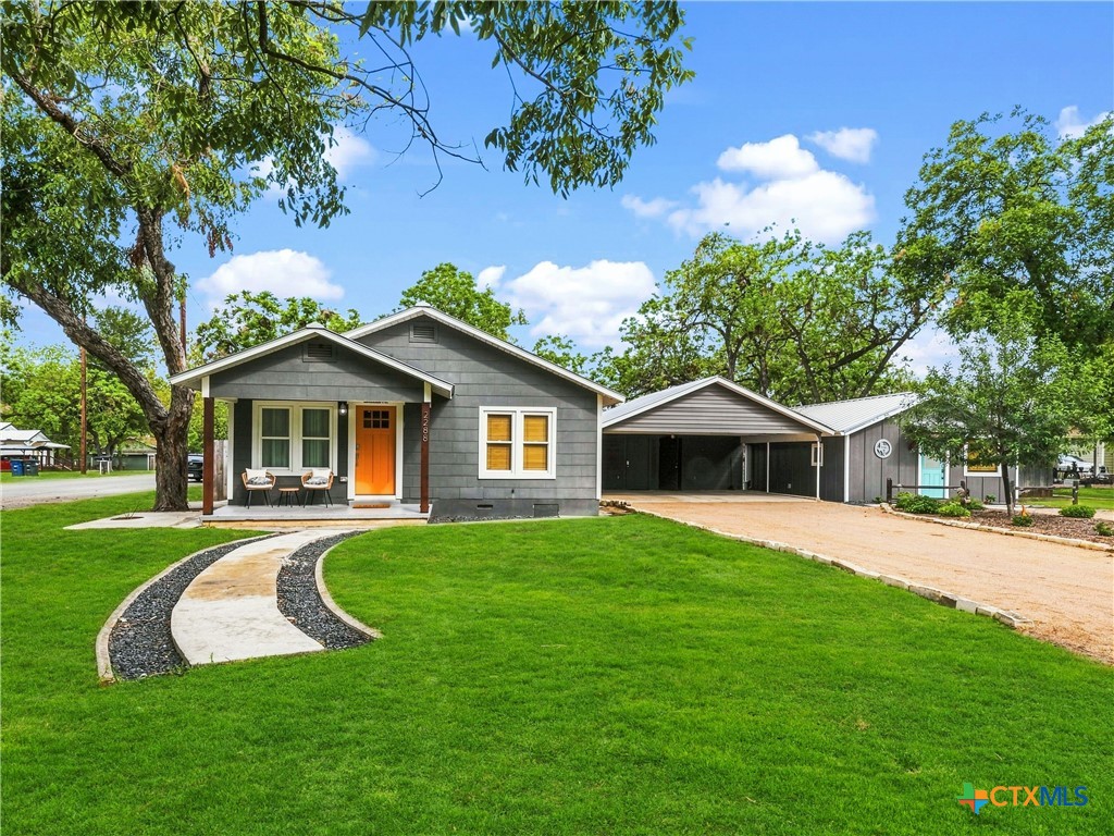 2288 Gruene Road New Braunfels, TX 78130 - Photo 2 of 26 Gallery Image 2