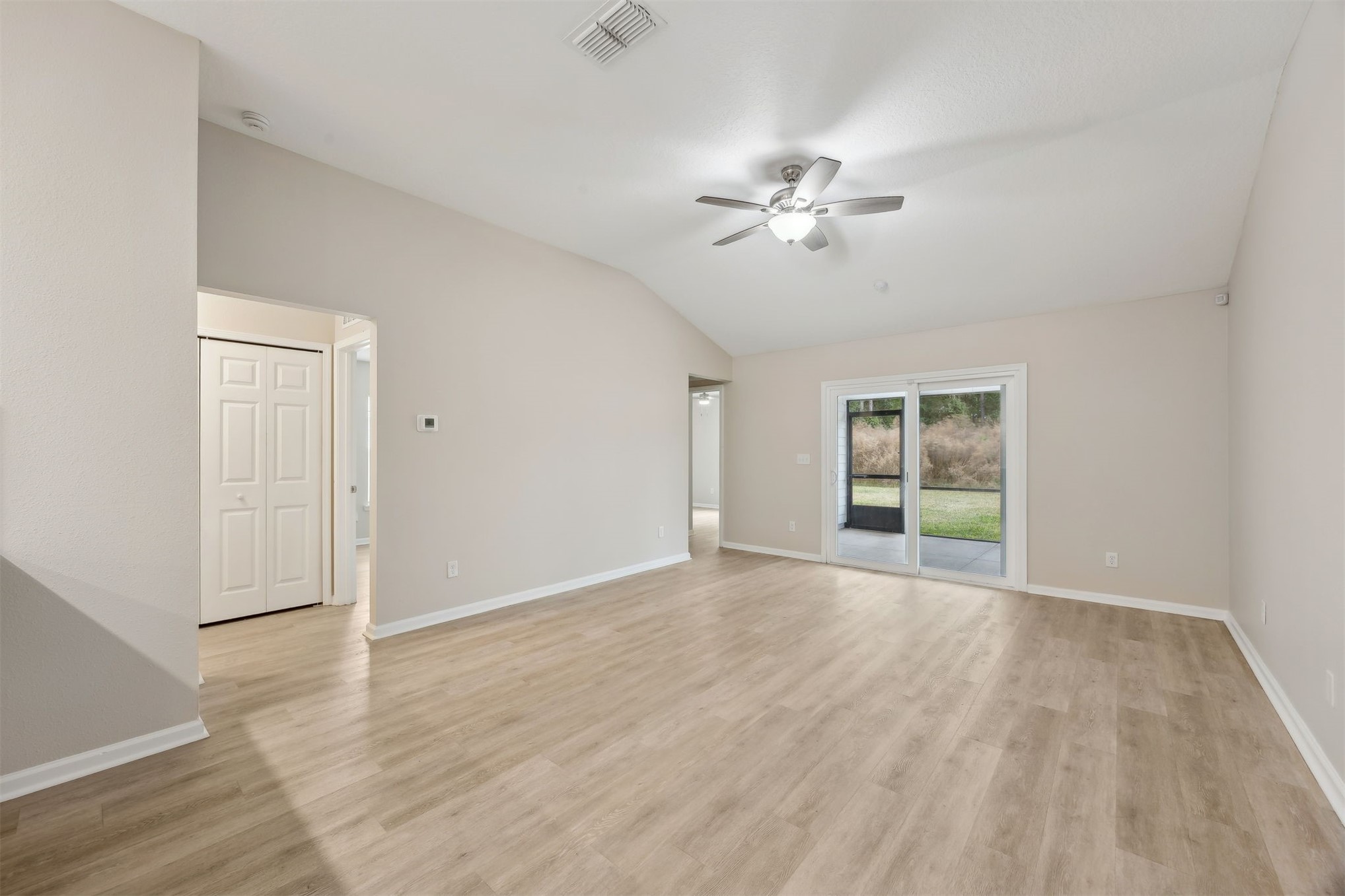 96735 Quartz Lane Yulee, FL 32097 - Photo 12 of 61 Family room