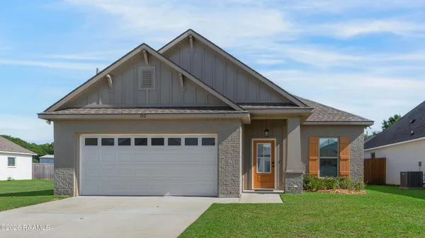 $2,350 | 102 Gilded Lane, Broussard, LA 70518