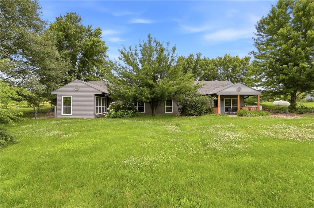 1641 Northwest 100th Road Kingsville, MO 64061 - Photo 4 of 63