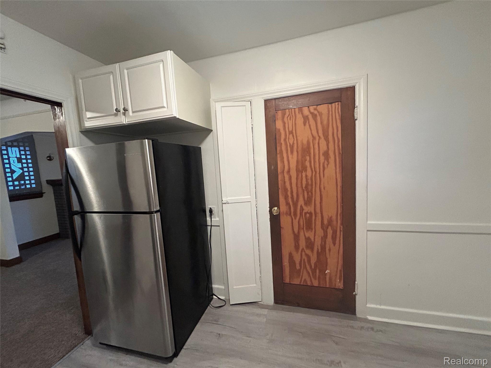 4401 Buckingham Detroit, MI 48224 - Photo 25 of 41 Kitchen - upper