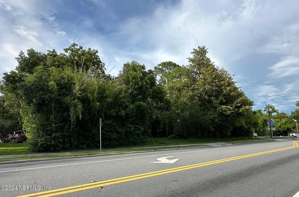 a view of a tennis court