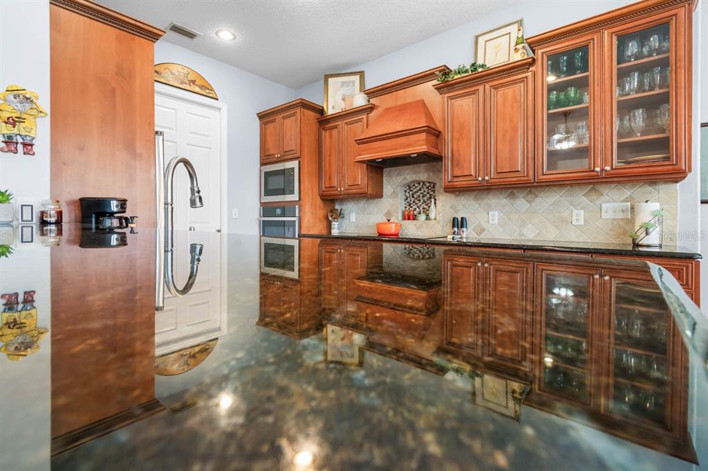 404 Inlet Road Ruskin, FL 33570 - Photo 18 of 67