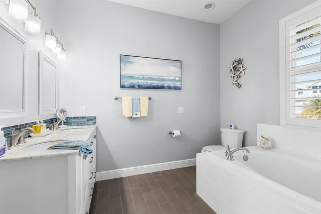 $825,000 | 404 Inlet Road, Ruskin, FL 33570