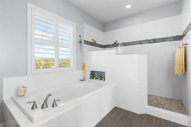 $825,000 | 404 Inlet Road, Ruskin, FL 33570