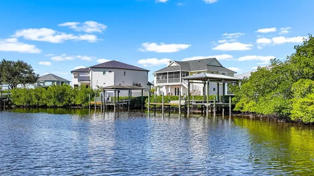 $825,000 | 404 Inlet Road, Ruskin, FL 33570