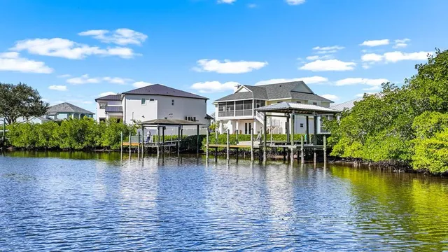 $825,000 | 404 Inlet Road, Ruskin, FL 33570