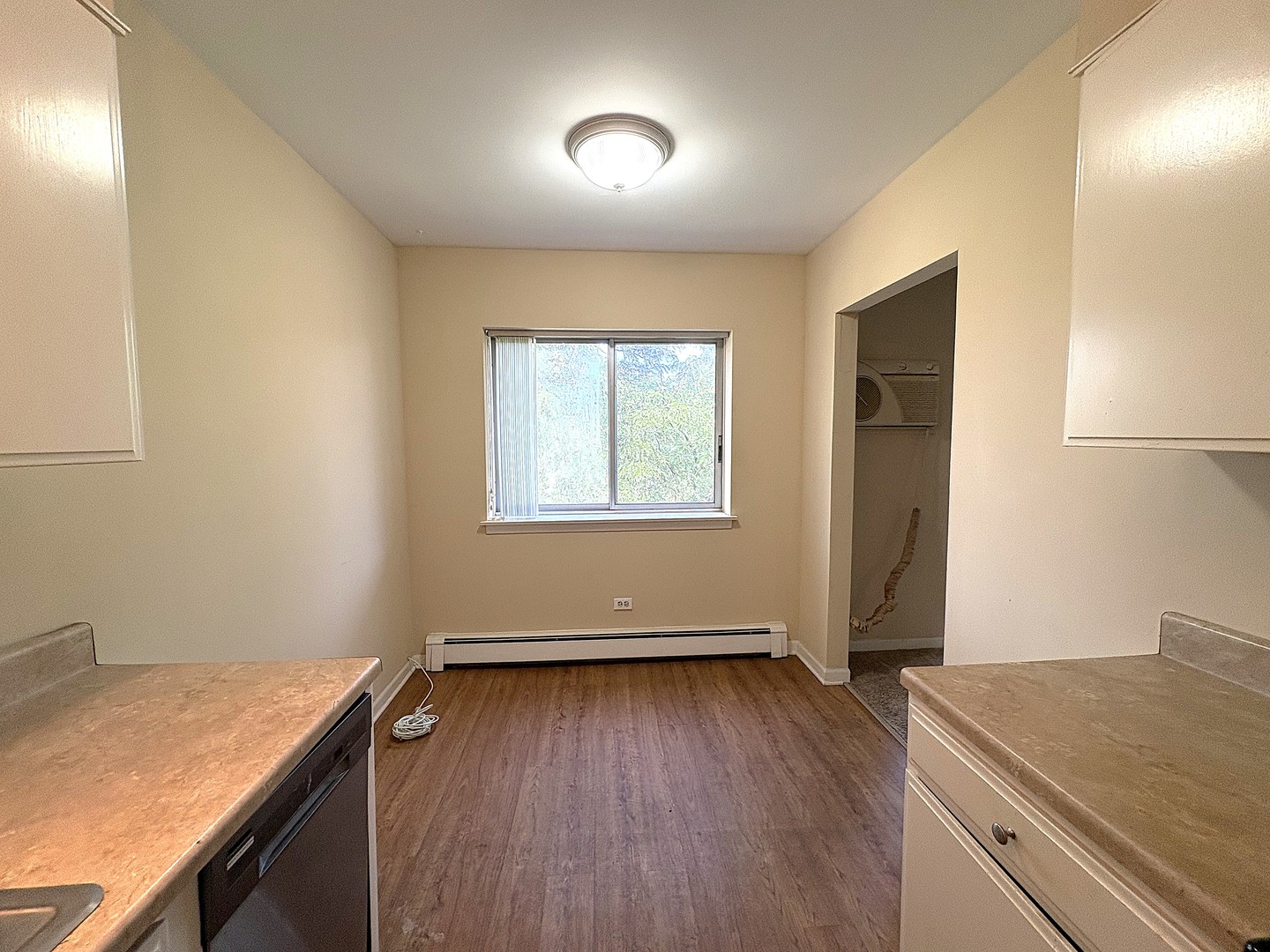 1311 South Finley Road, Unit 404 Lombard, IL 60148 - Photo 6 of 9 Gallery Image 6