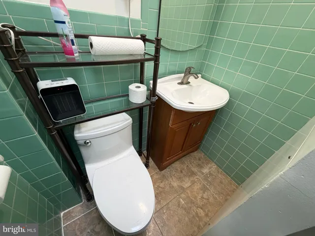 $2,724 | 1535 Willow Street, Norristown, PA 19401