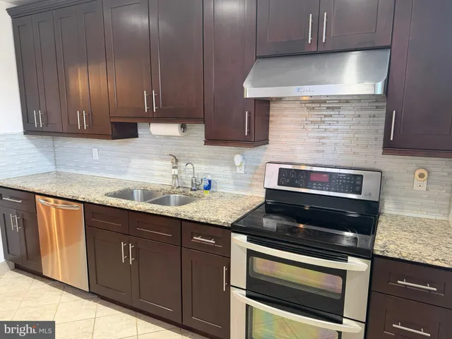 $2,724 | 1535 Willow Street, Norristown, PA 19401