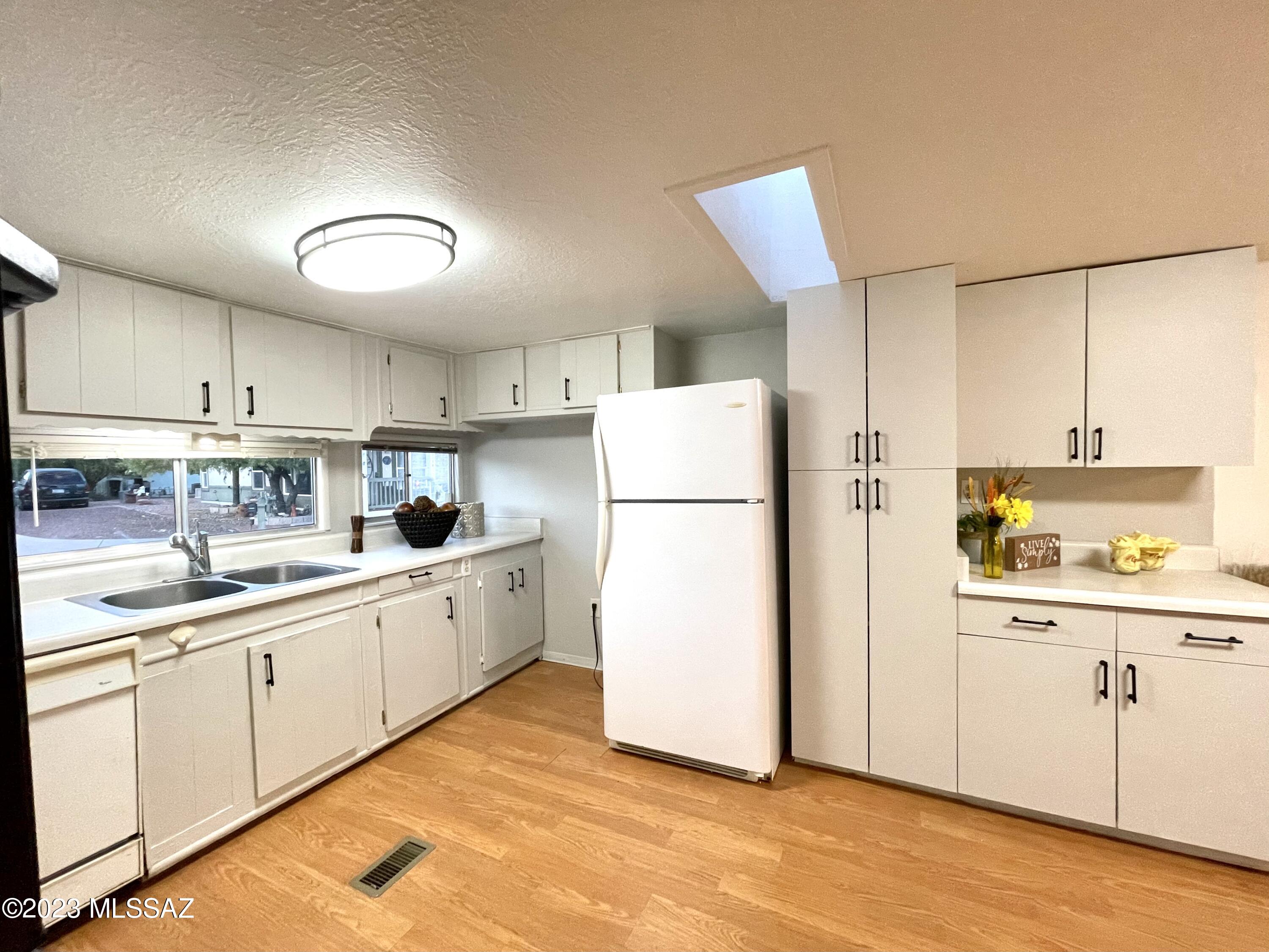 5841 West Rocking Cir Street Tucson, AZ 85713 - Photo 8 of 27 Gallery Image 8