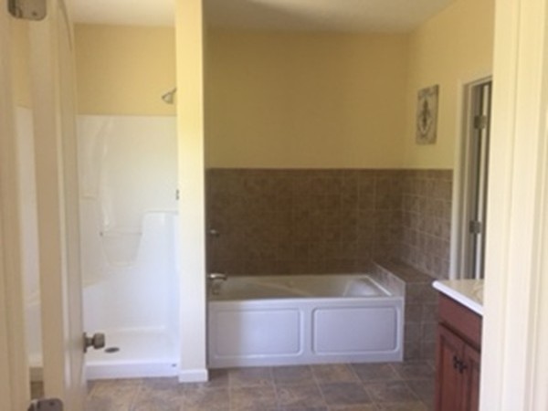 10 Gunn Road Montague, MA 01351 - Photo 17 of 26 a bathroom with a bathtub